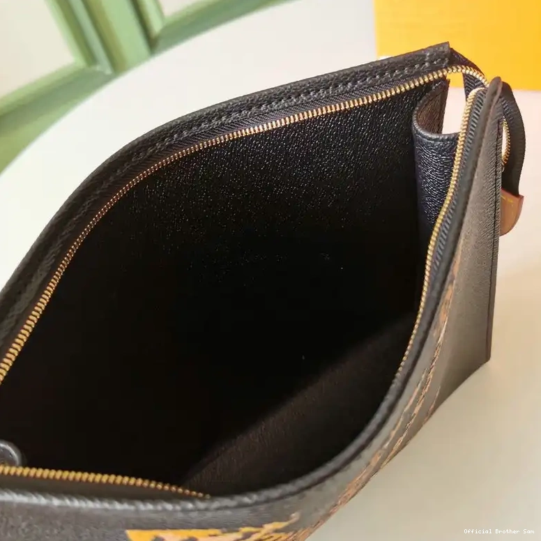 Official Brother Sam 20DJ570190 Loewe Bags 0507